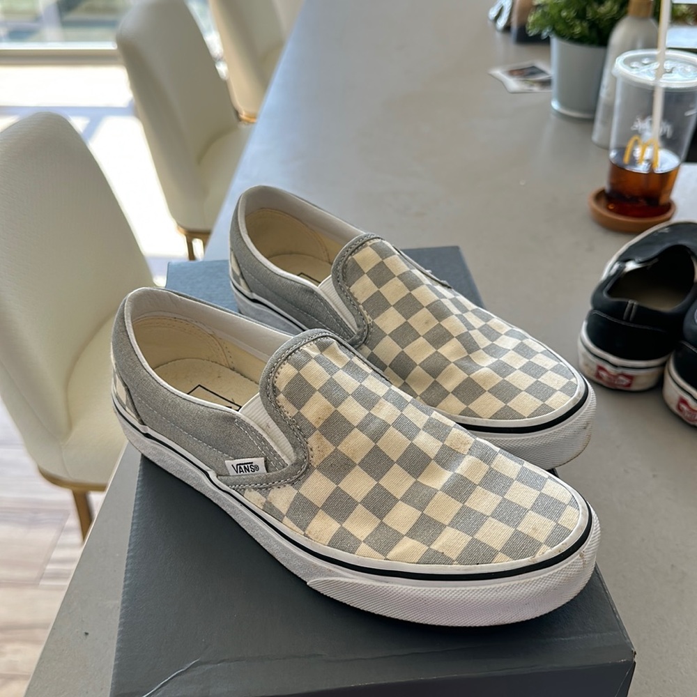 Checkerboard vans, womens 7.5 men’s 6